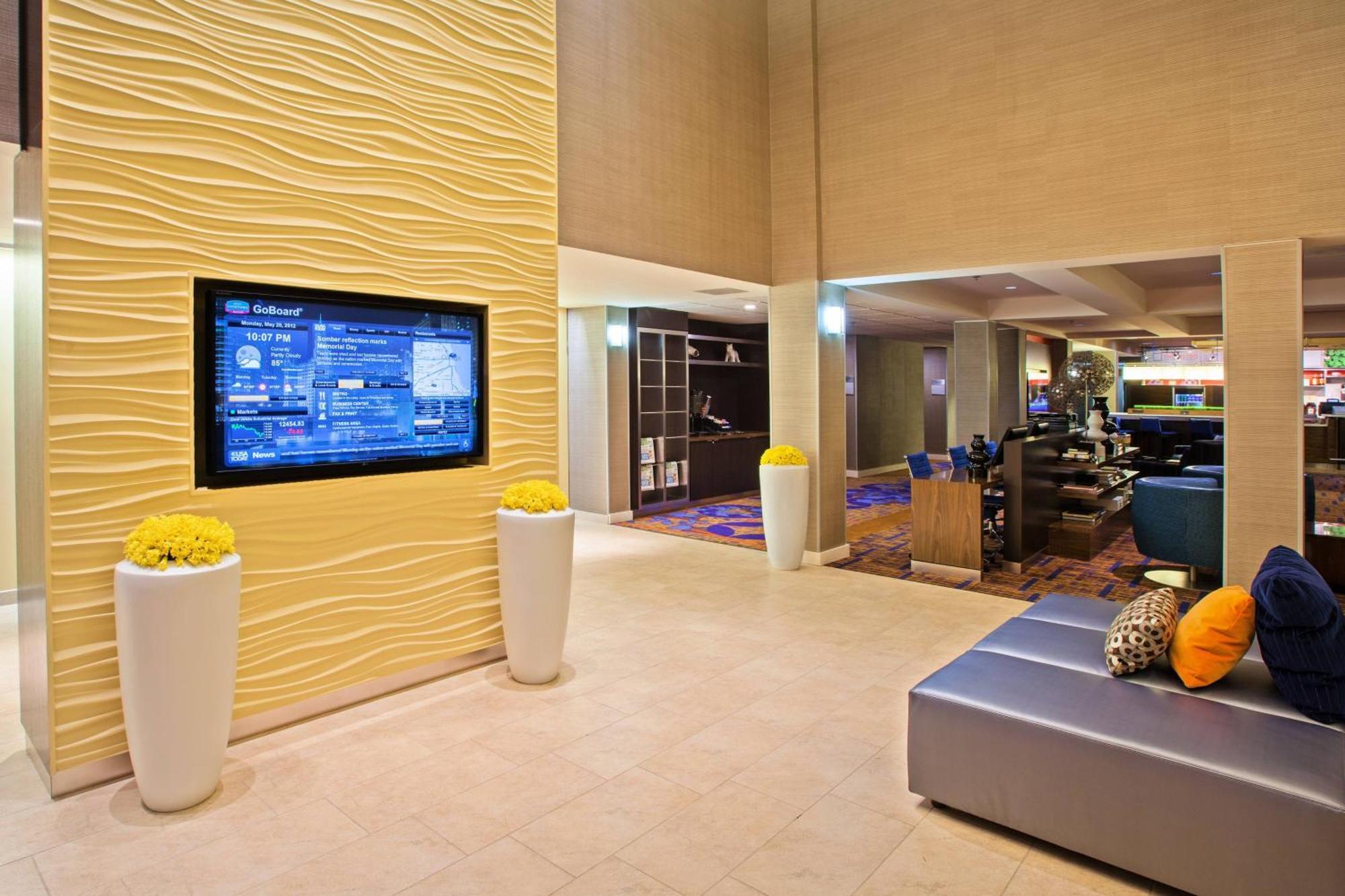 Courtyard Chicago Midway Airport Hotel Bedford Park Exterior photo
