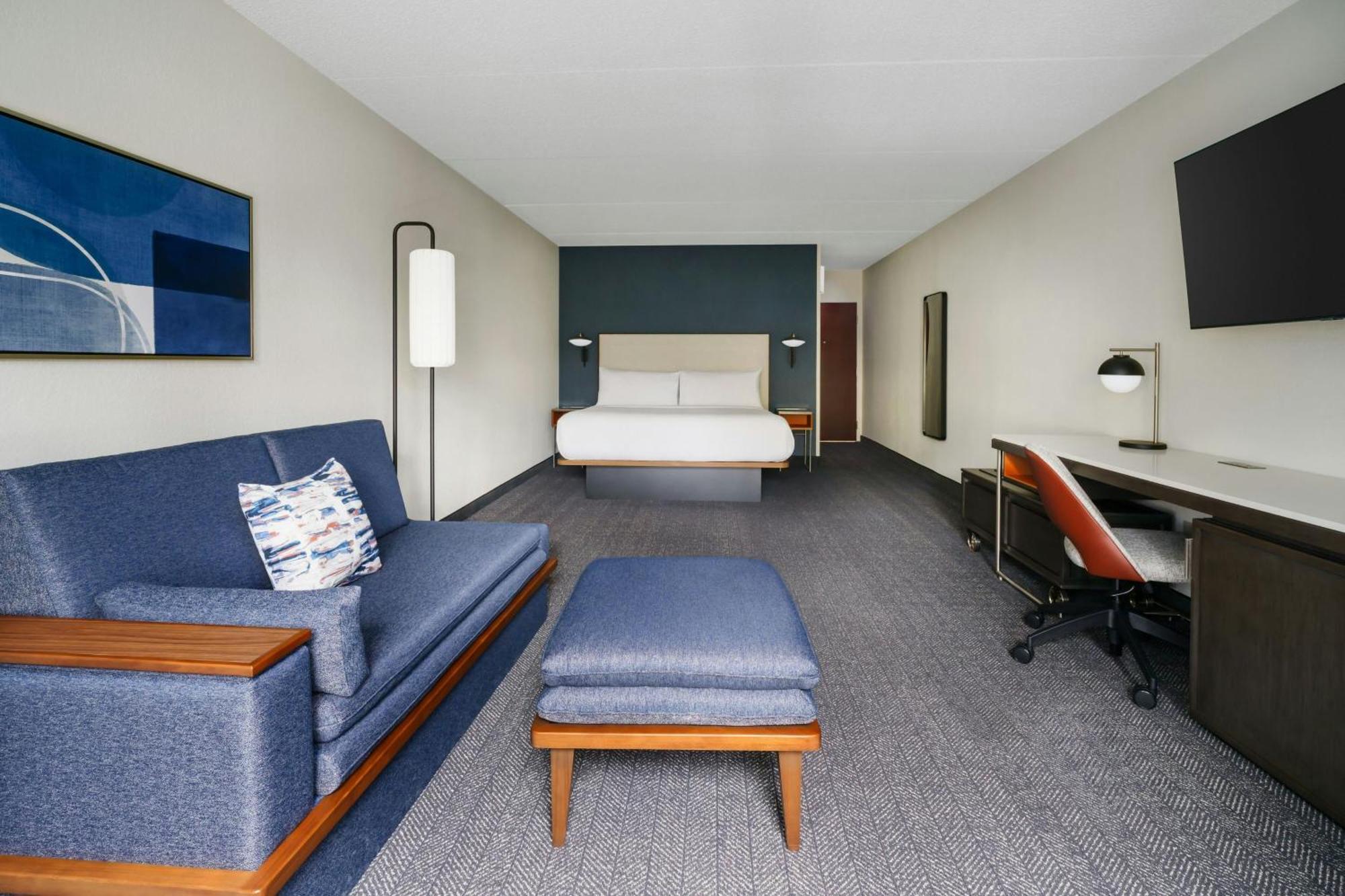 Courtyard Chicago Midway Airport Hotel Bedford Park Exterior photo
