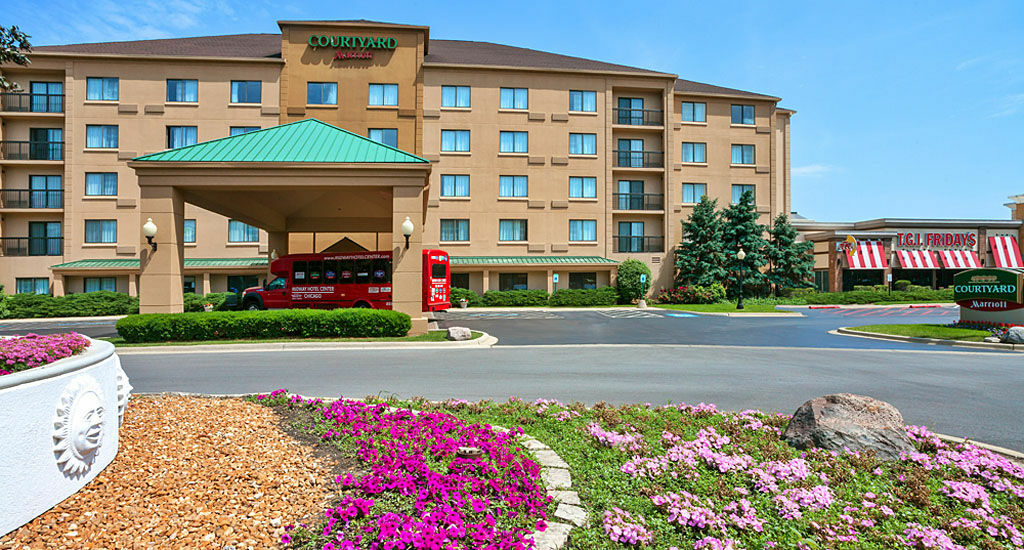 Courtyard Chicago Midway Airport Hotel Bedford Park Exterior photo